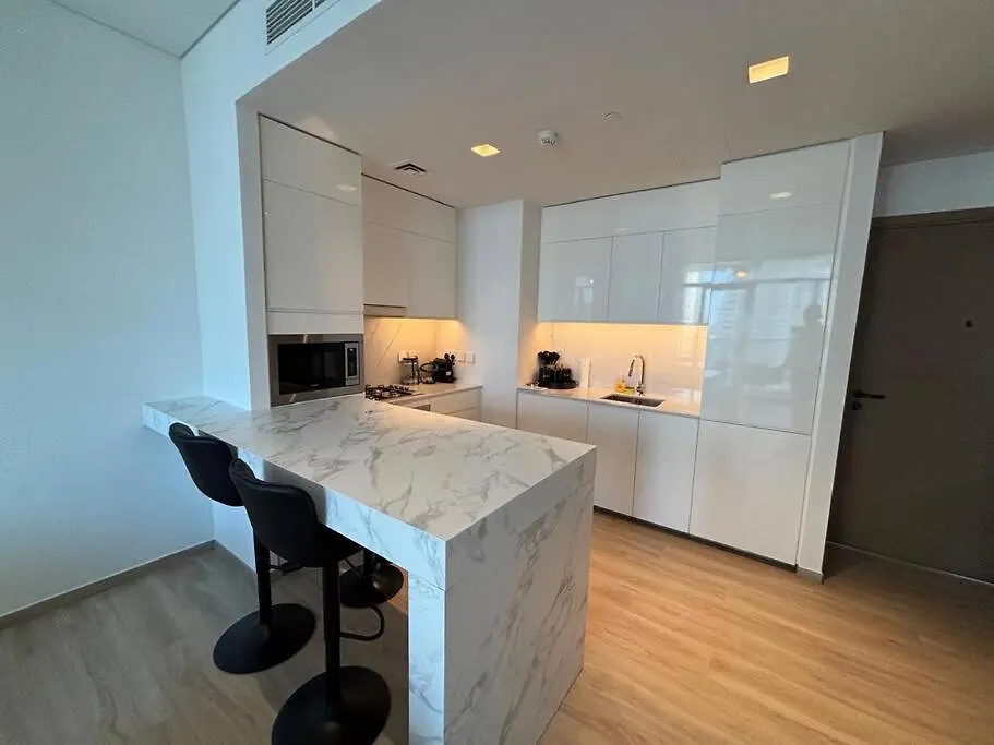 First Class 1Br Luxurious Vogue Palace Dubaj